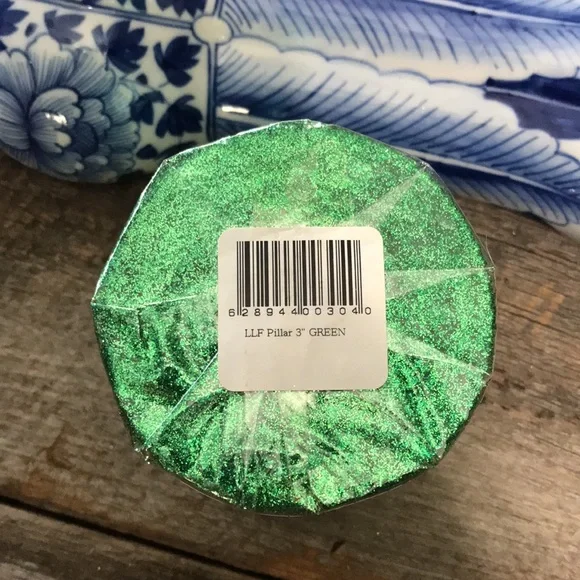 Lloyd Farms Green Beeswax Glitter Pillar Candle - Picture 4 of 6